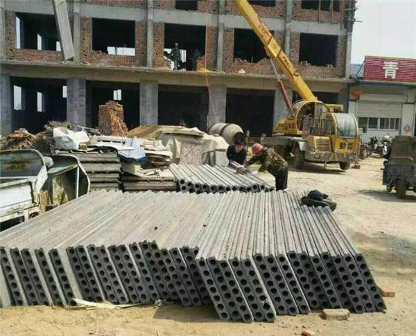 陶?；炷凛p質(zhì)墻板